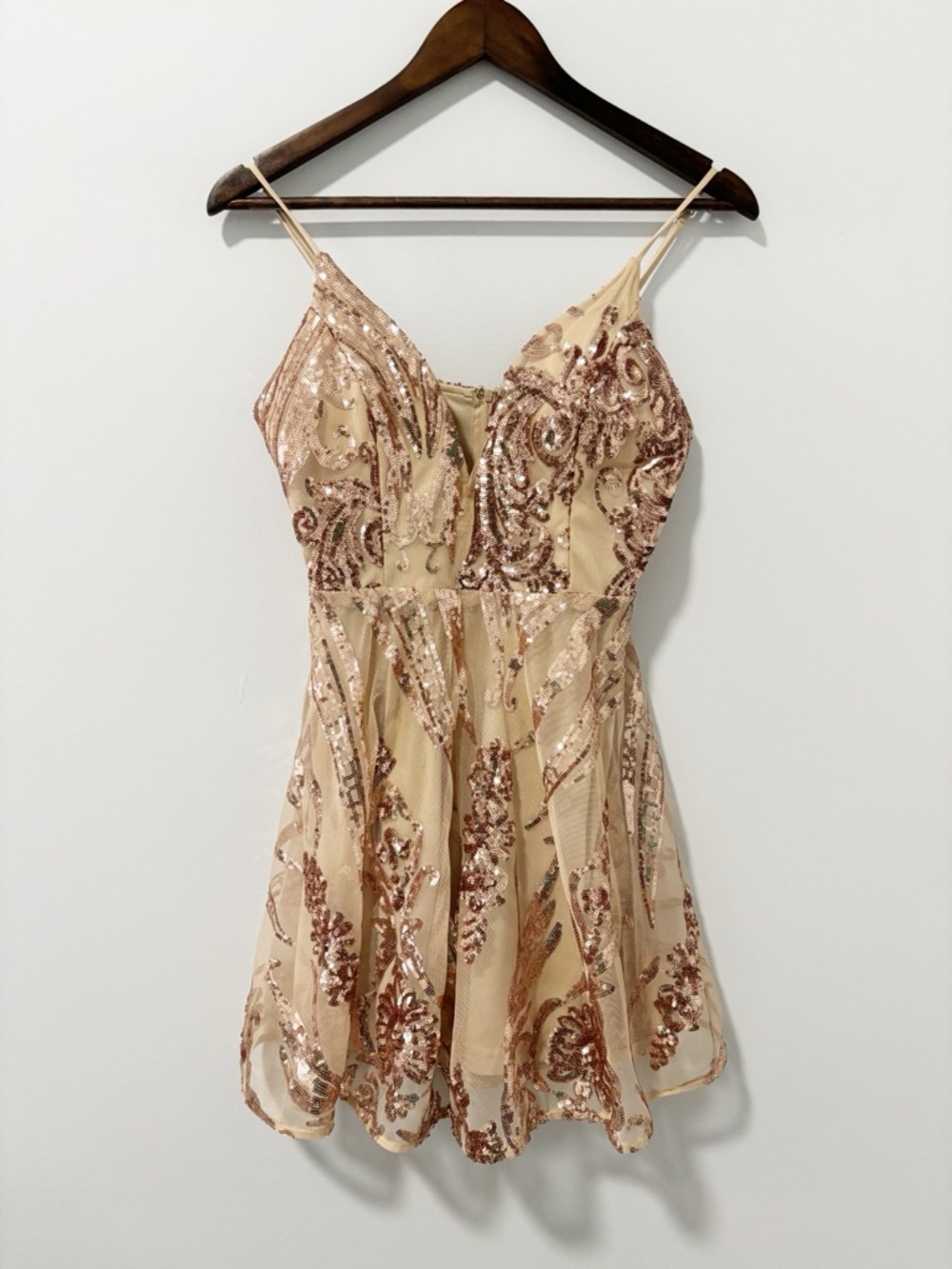 Windsor Amira Formal Sequin Scroll Print Dress‎ Womens Size Medium Party Dance